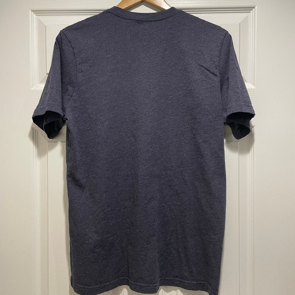 Trail Threads Co Graphic T-Shirt Mens Size L Gray Bear Campfire Guitar Outdoor - Picture 4 of 6